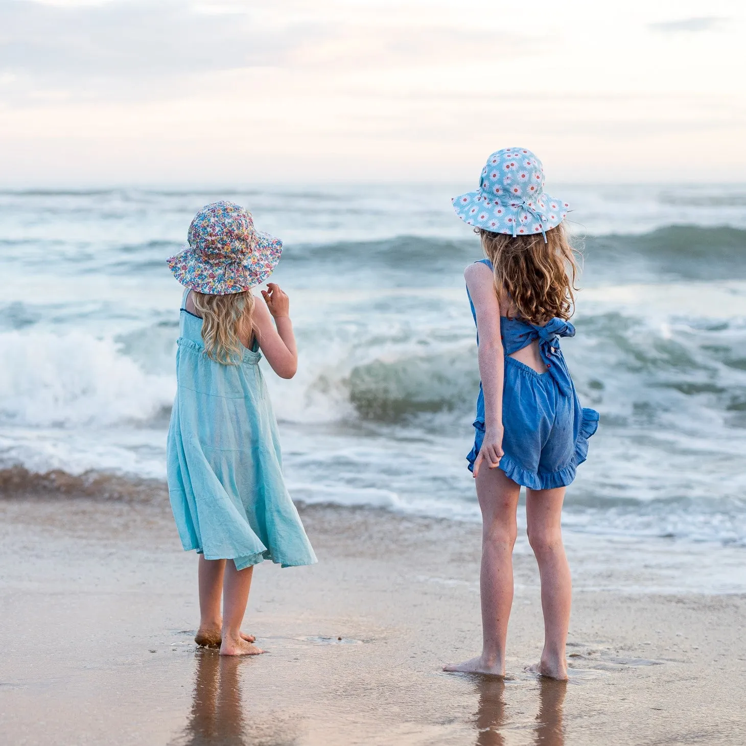 Acorn Kids: Daisy Reversible Hat Turquoise Green