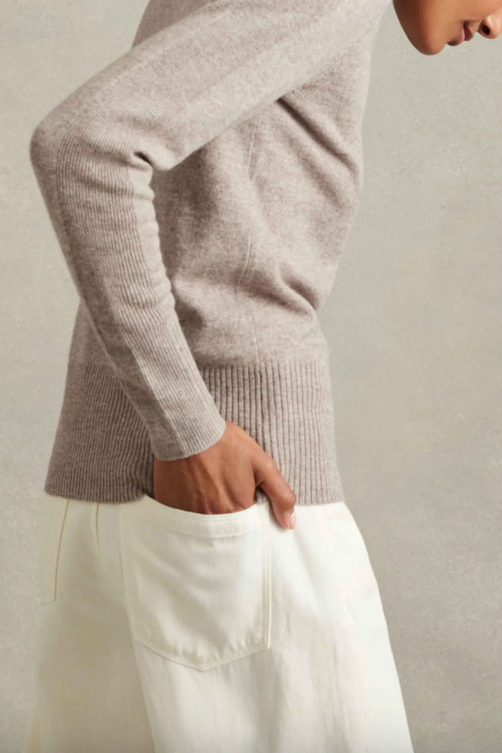 Annie Wool Blend Crew Neck Jumper with Cashmere in Neutral