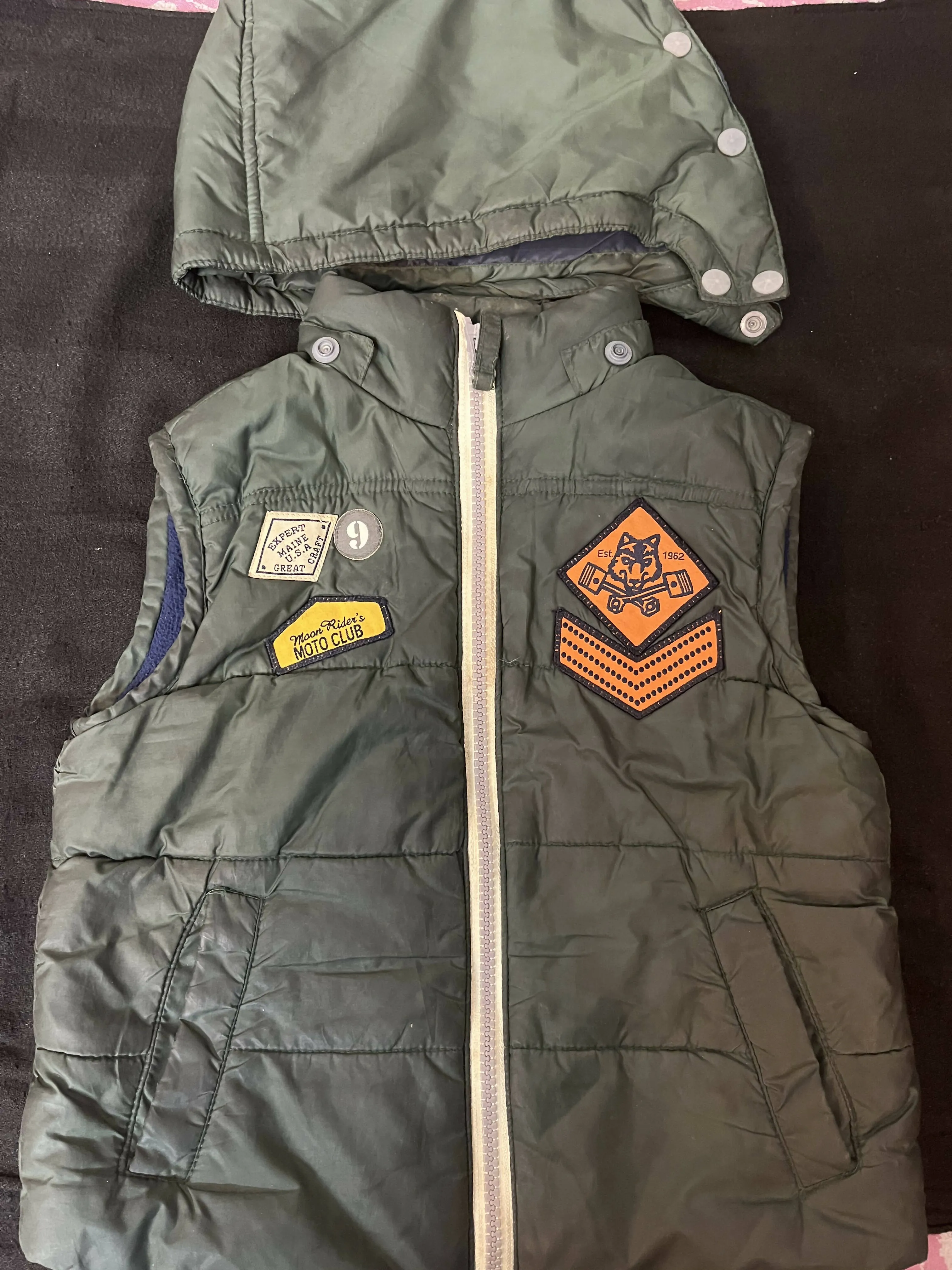 Boy’s Solid Sleeveless Puffer Jacket