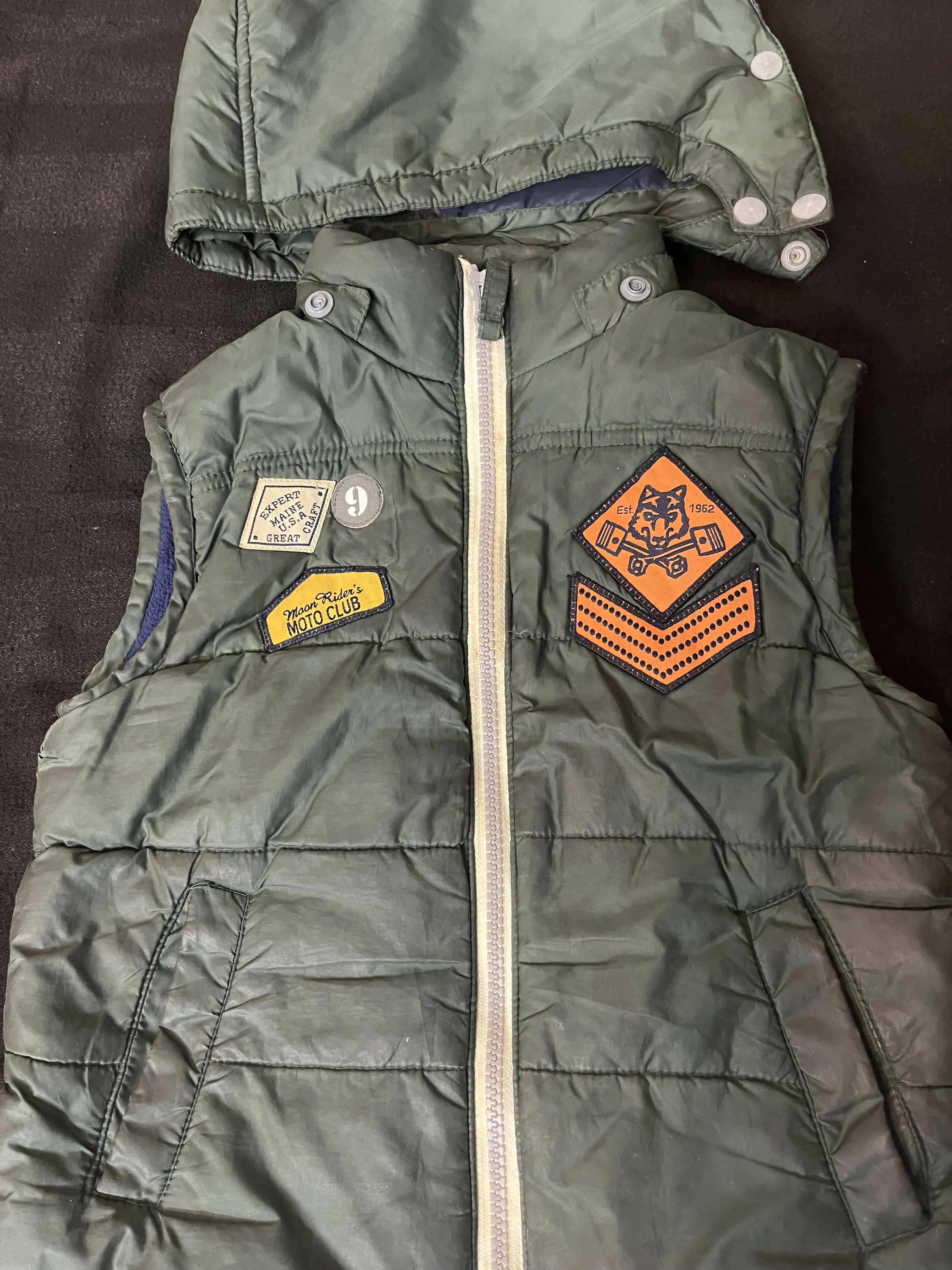 Boy’s Solid Sleeveless Puffer Jacket