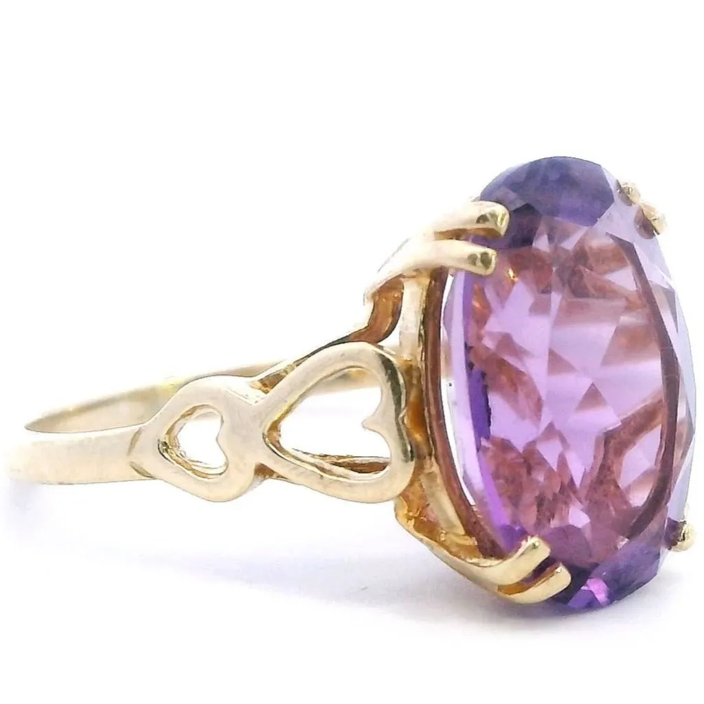 Elegant 9ct Yellow Gold Amethyst Ring