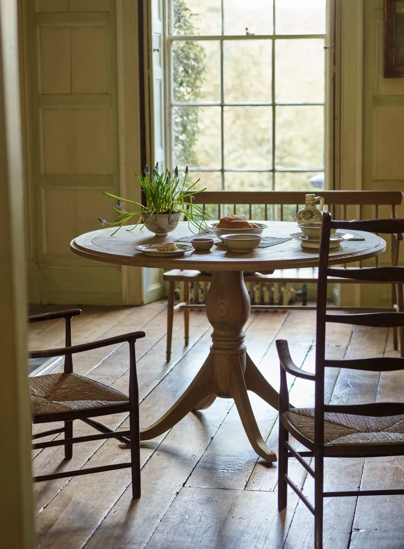 Ellery Round Dining Table