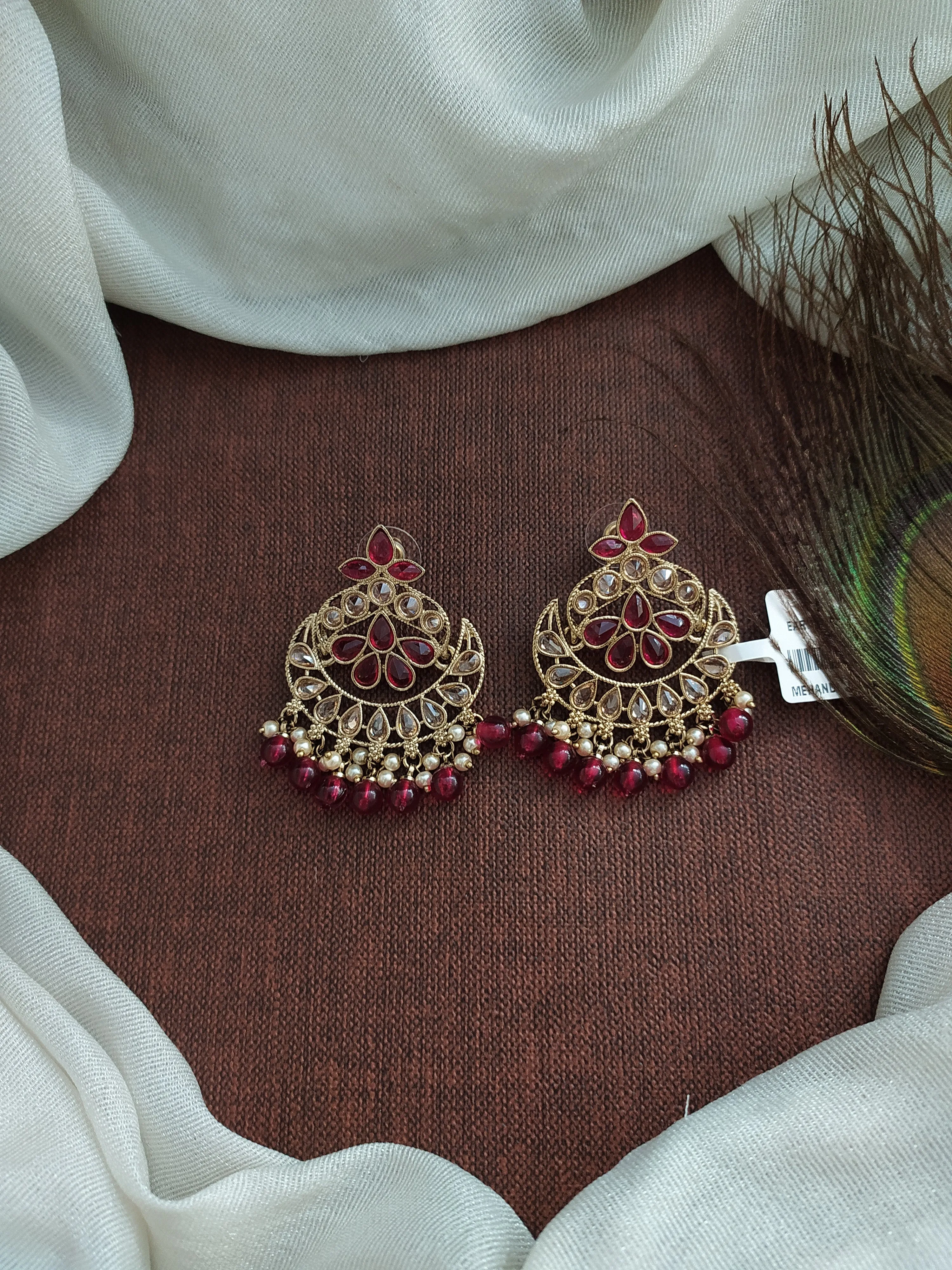 Enchanting Elegance The Uncut Polki Stone Dazzling Mehendi Earrings