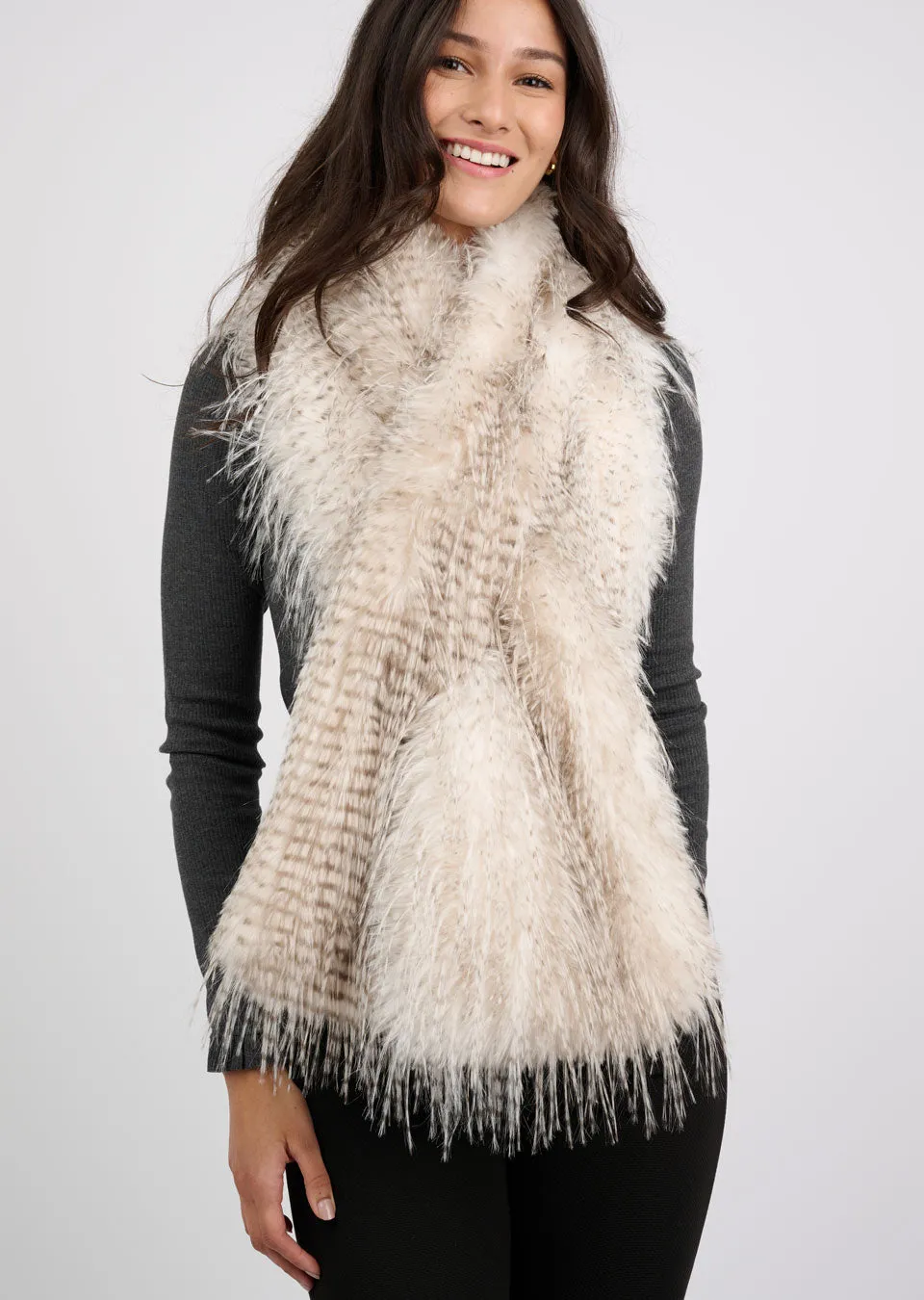 Ivy Jane 030020 Ostrich Faux Fur Scarf