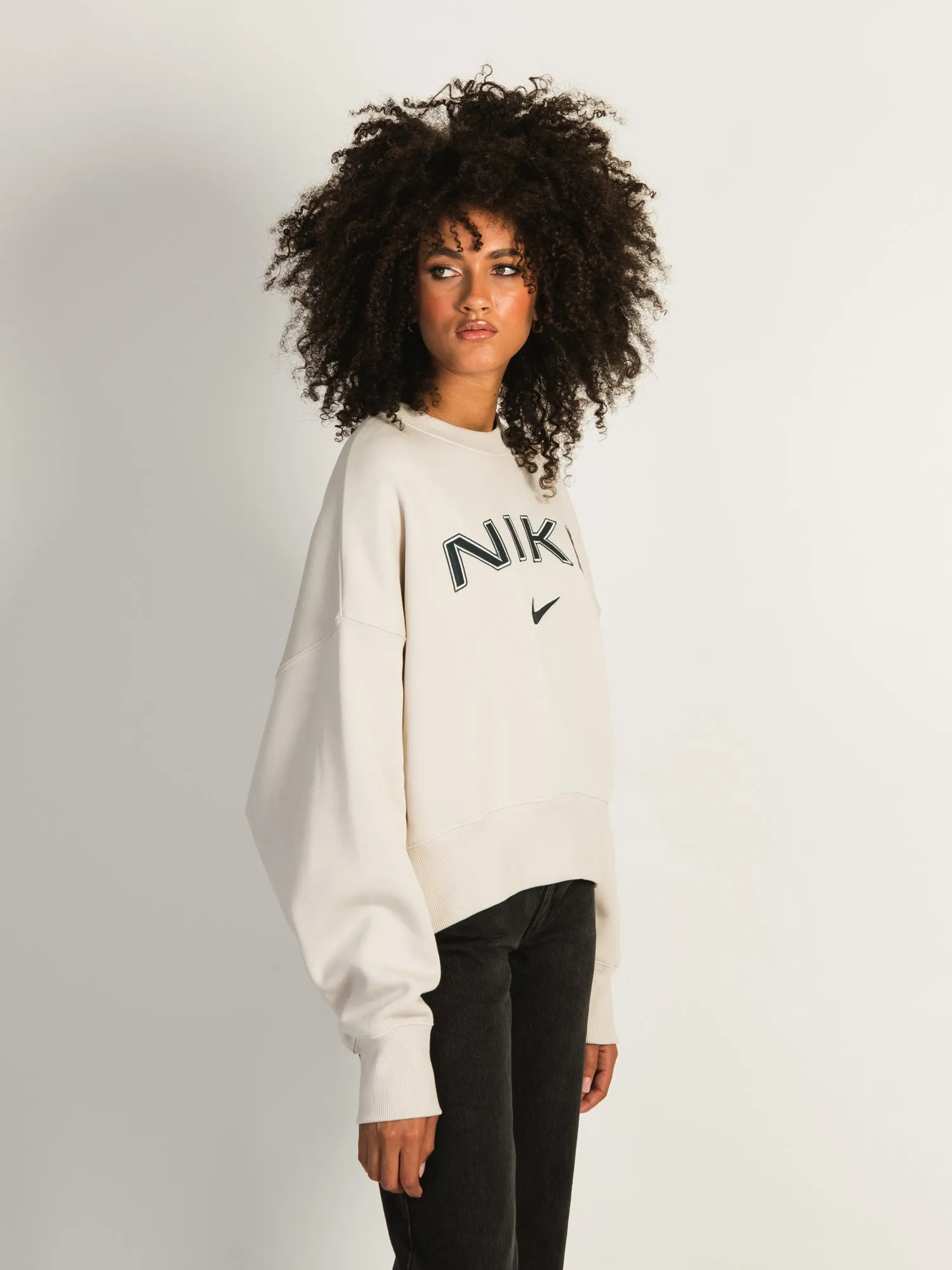 NIKE SPORTSWEAR PHOENIX FLEECE OVERSIZED LOGO CREWNECK