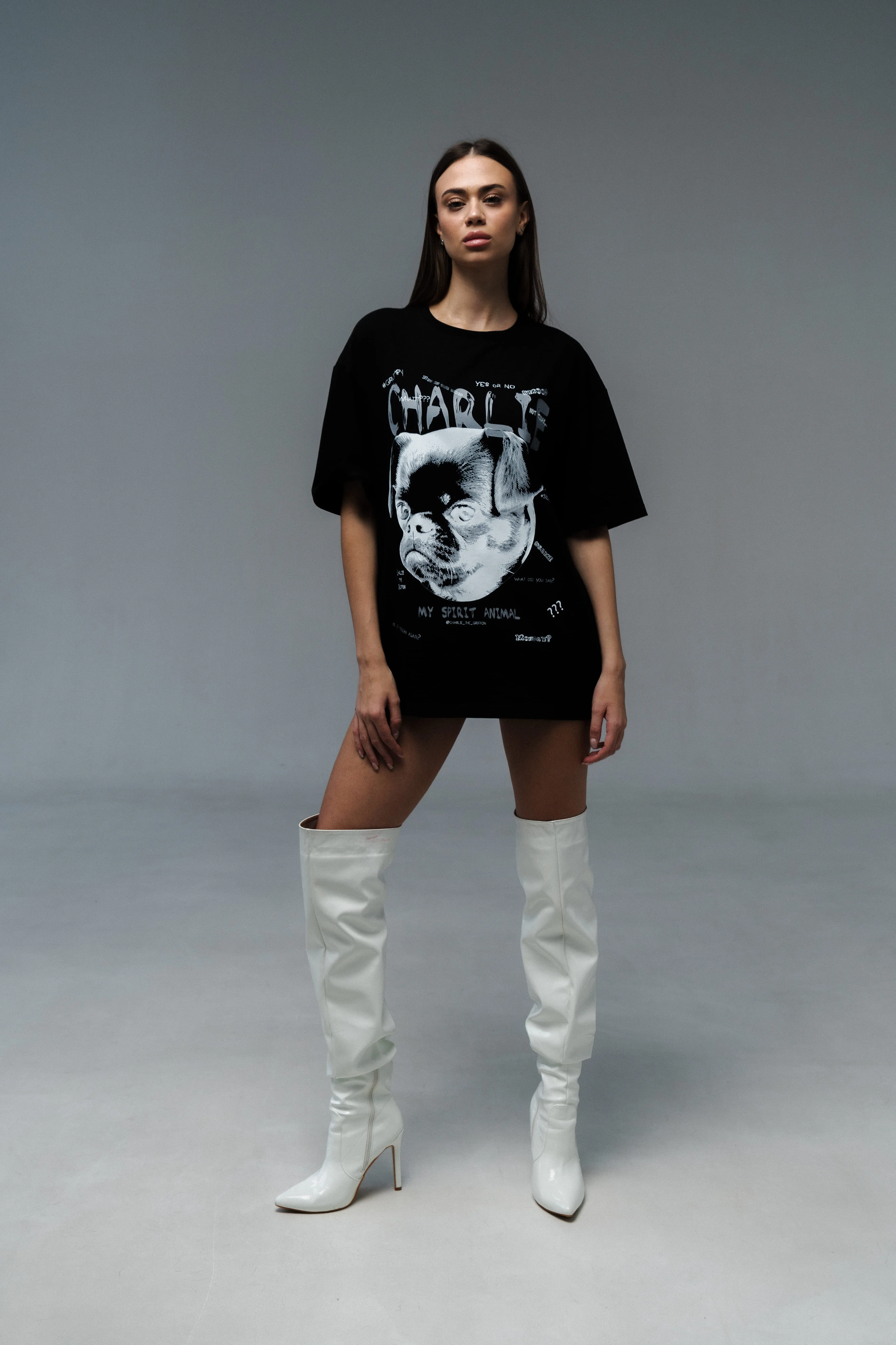 Oversized Unisex Cotton T-Shirt with "Charlie Griffon" Print – Black