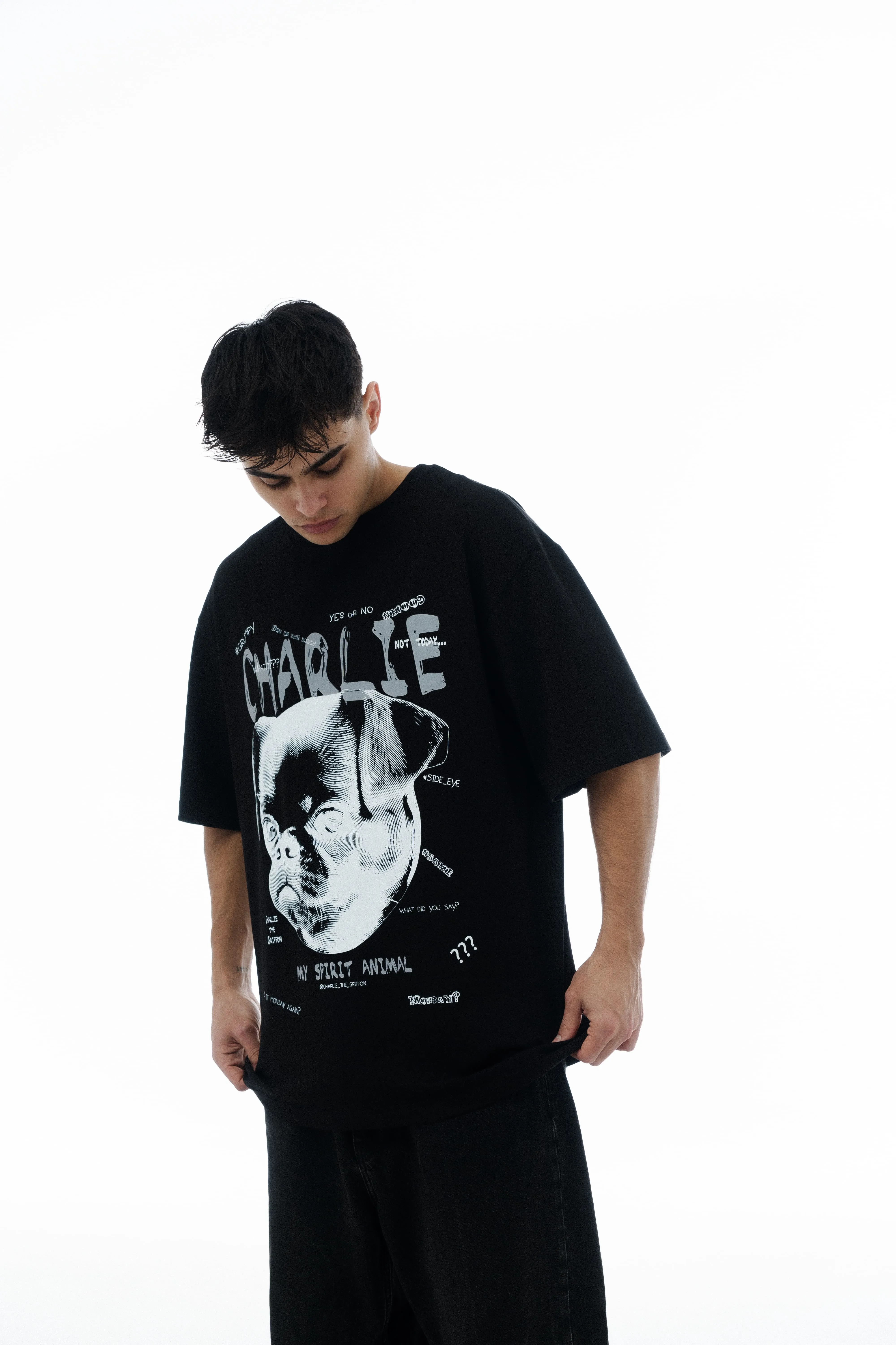 Oversized Unisex Cotton T-Shirt with "Charlie Griffon" Print – Black