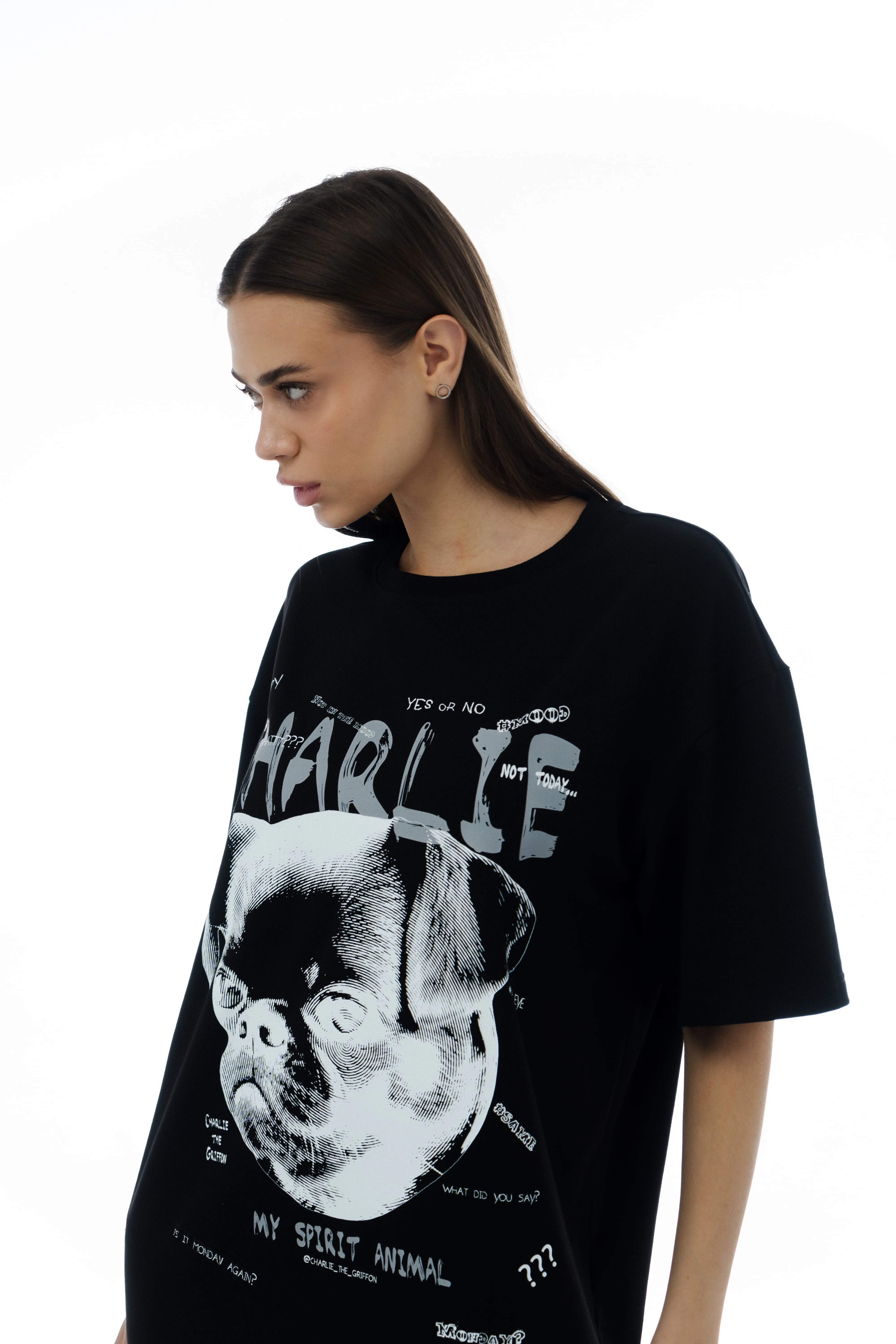 Oversized Unisex Cotton T-Shirt with "Charlie Griffon" Print – Black