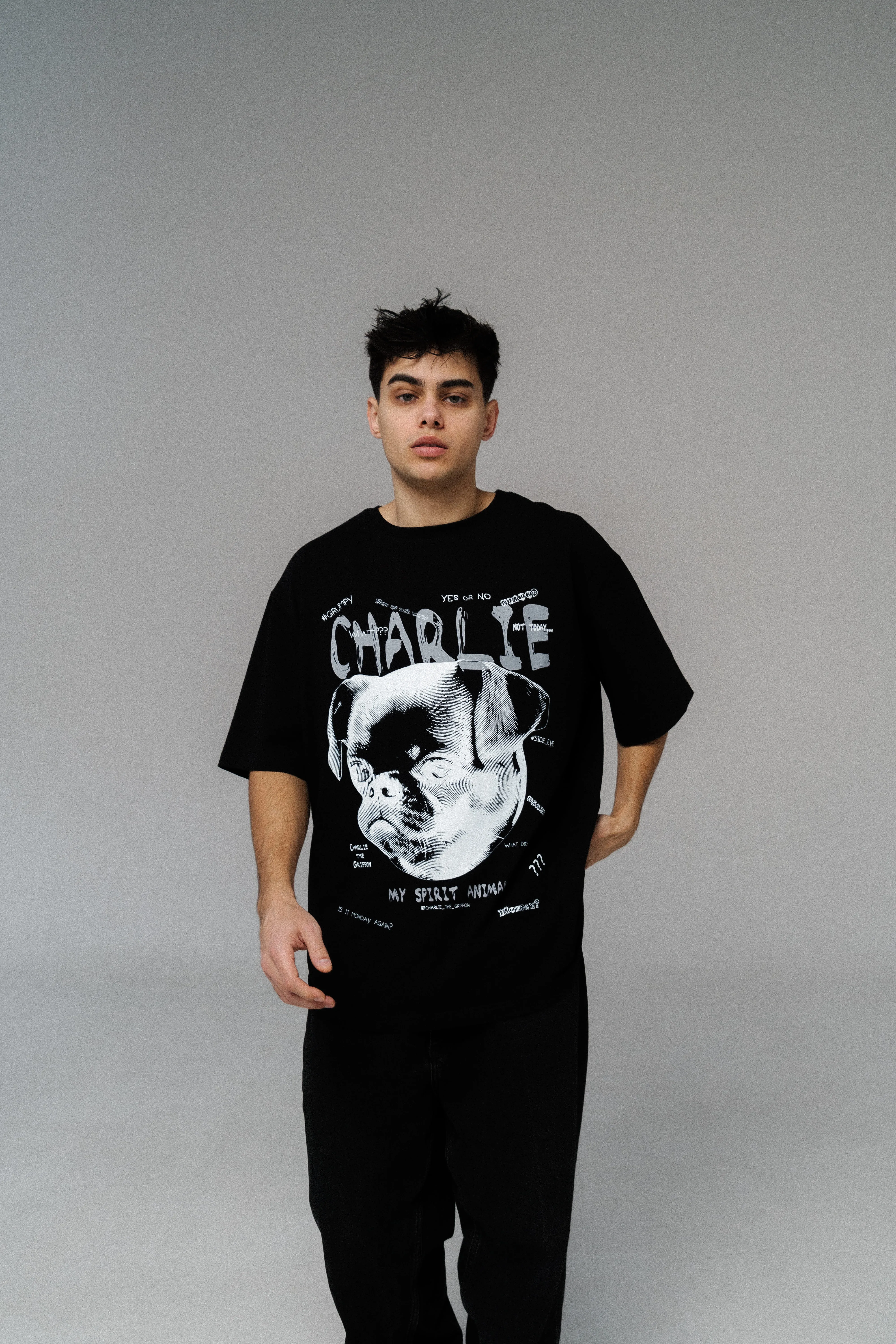 Oversized Unisex Cotton T-Shirt with "Charlie Griffon" Print – Black