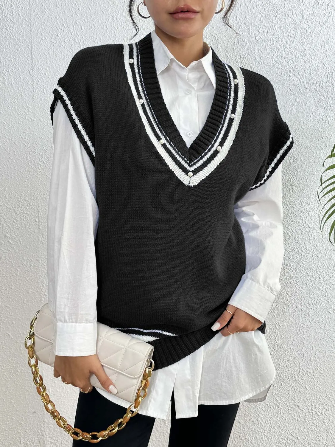 Pearl Trim Contrast V-Neck Sweater Vest