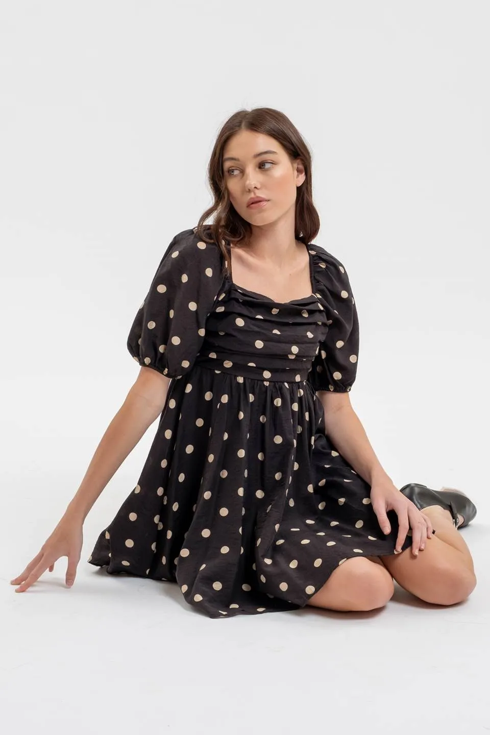 POLKA DOT BALLOON SLEEVE PLEATED MINI DRESS