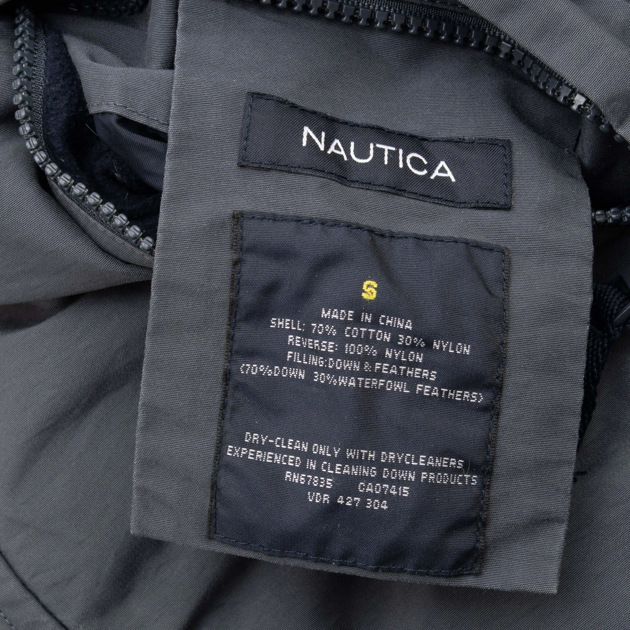 VINTAGE NAUTICA REVERSIBLE GREY PUFFER JACKET 1990S SMALL