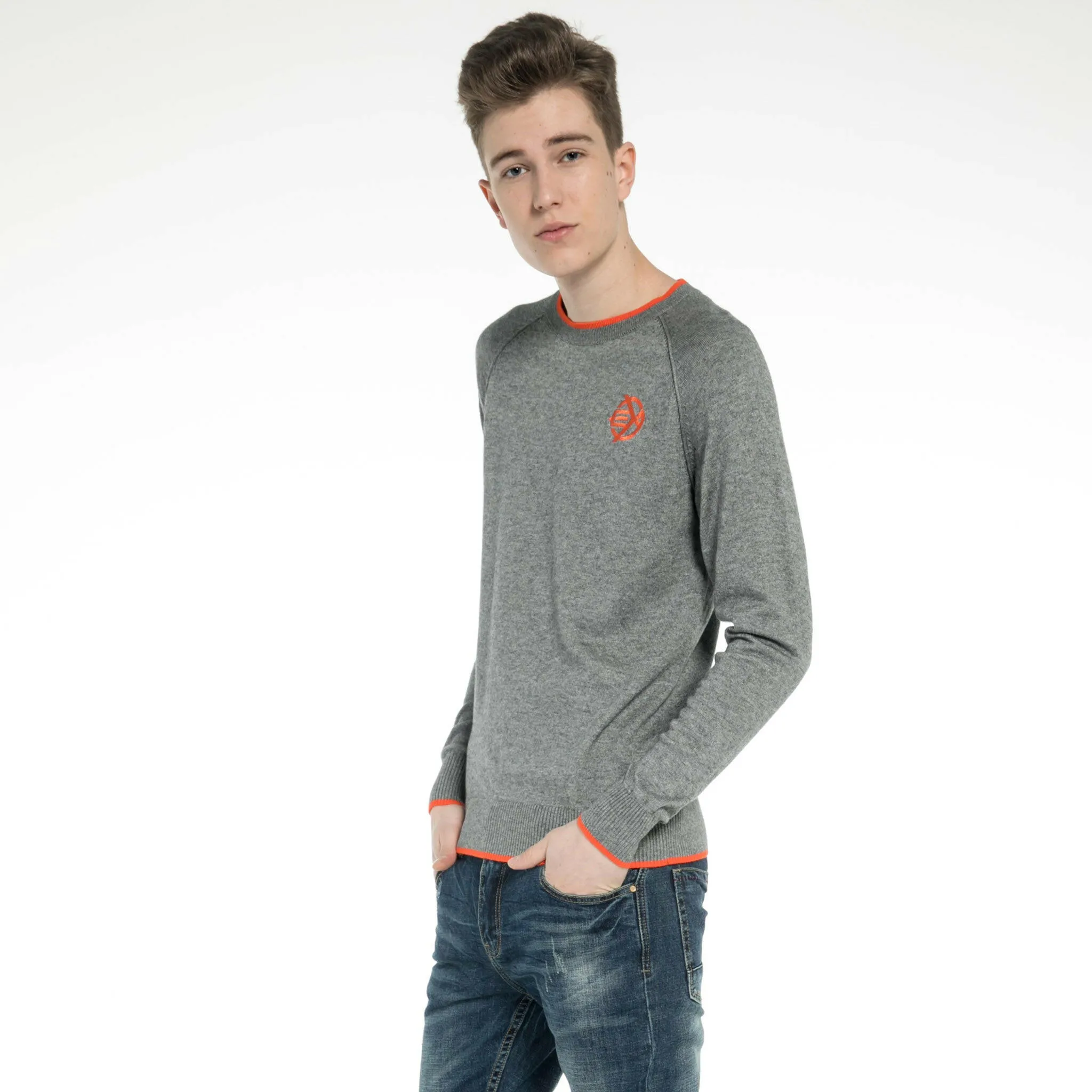 Woolen Crew Neck Raglan Sweater for men