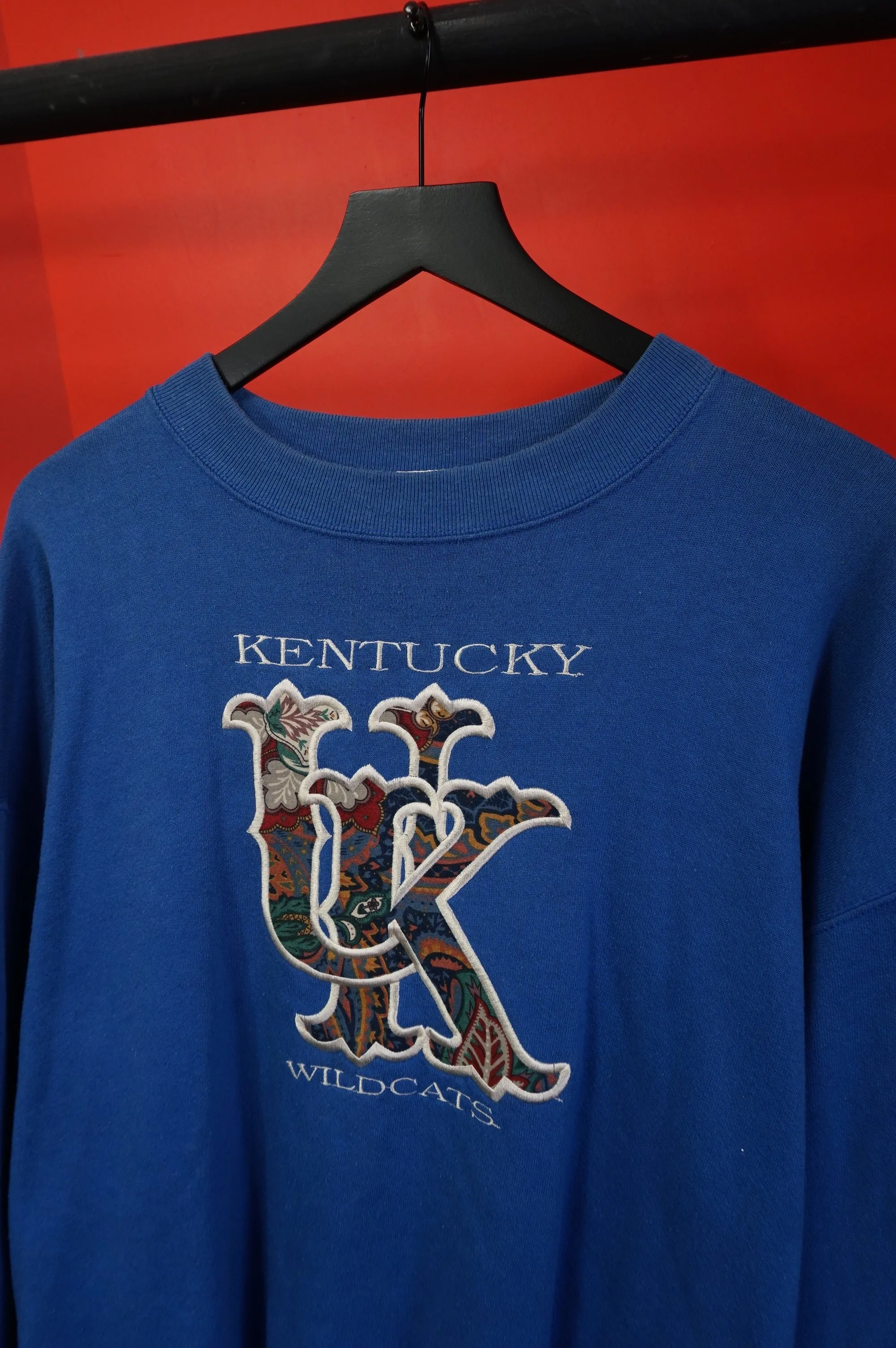 (XL) Vtg University of Kentucky Embroidered Paisley Crewneck